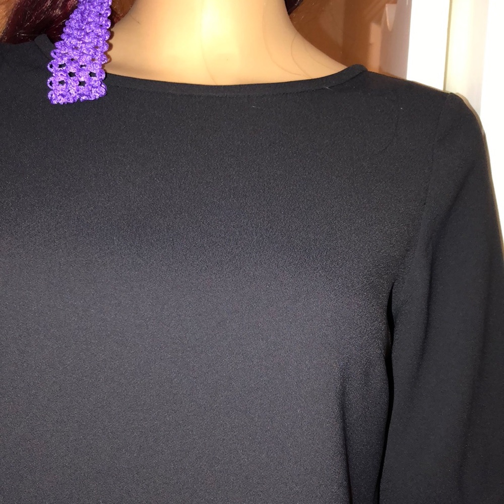 J CREWS, Black TOP. - Picture 2 of 8